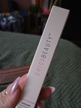 Chica Beauty Mirame Matte Black Liquid Eyeliner - Pink/White Packaging